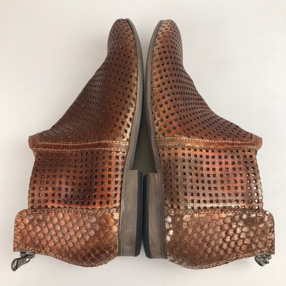 Free People Perforated Metallic Coppery Booties Back Zip Boho Western Size 39 - Picture 9 of 15